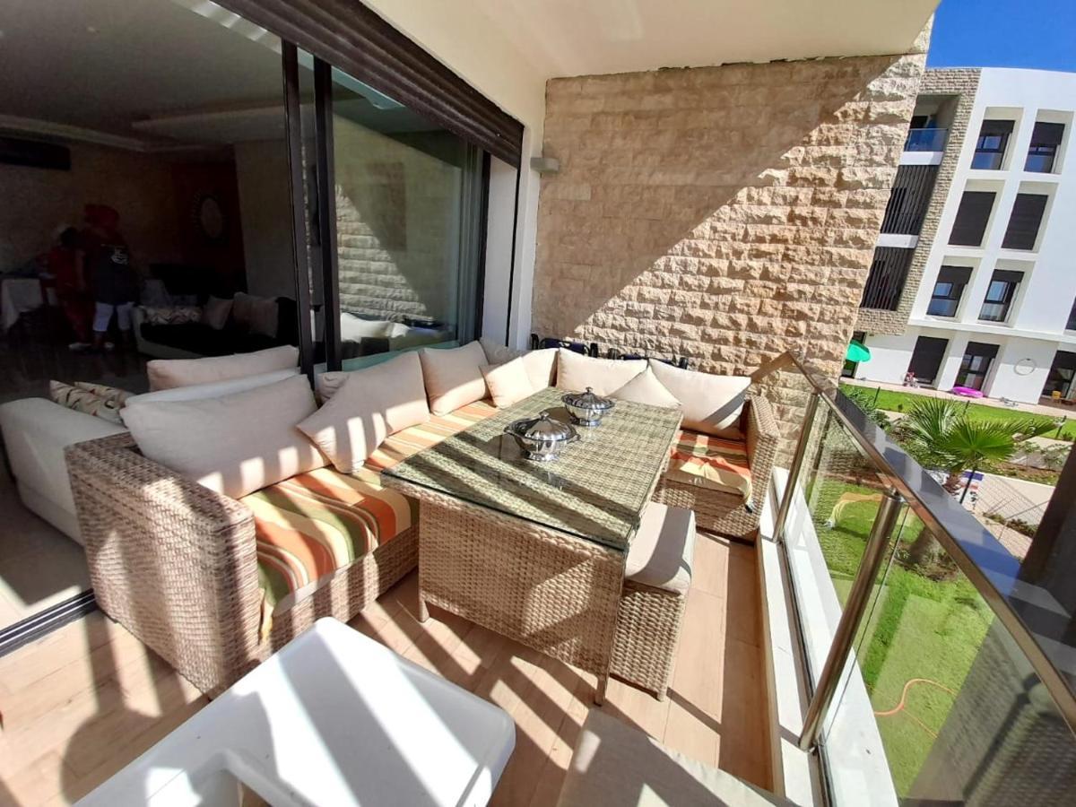 Vus Sur Mer Et Piscine Salé Екстериор снимка